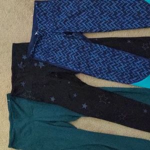 Lot 3 old navy XS leggings active go dry like new